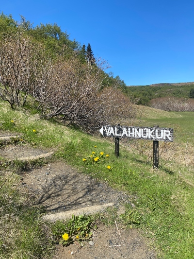 A sigh at the trail head for Valahnúkur summit in Þórsmörk Iceland